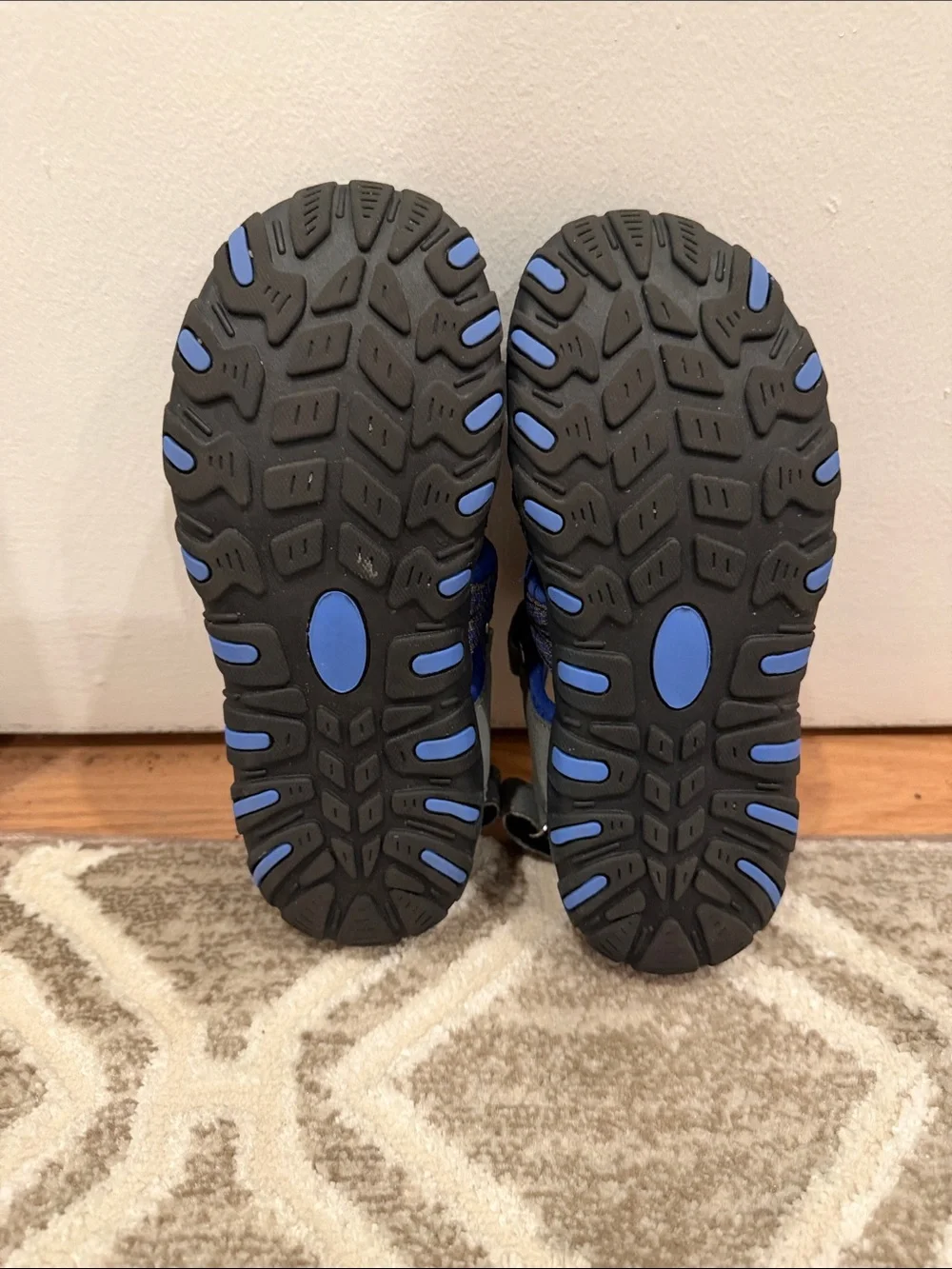 Kids Unisex Blue/Gray Summer Athletic Water Sandals/ Size Little Kid 1/ Like New